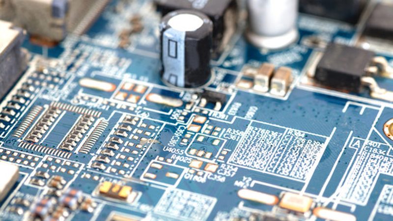 PCB打样板材厚度如何选择？揭秘工艺与性能的平衡之道